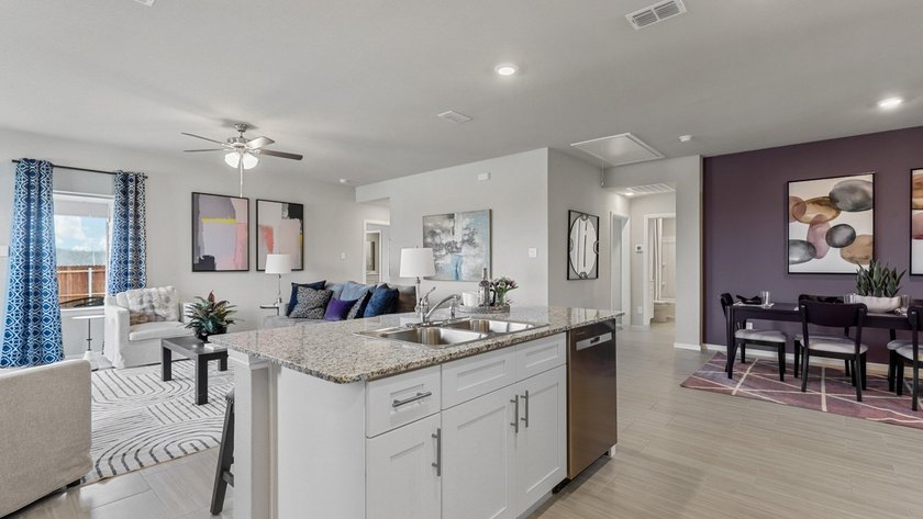 Welcome to D.R. Horton's fabulous new community of Sandstone - photo 7