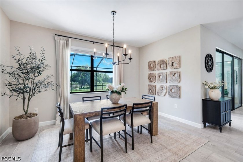 Welcome to the home that truly has it all-style, comfort - photo 8