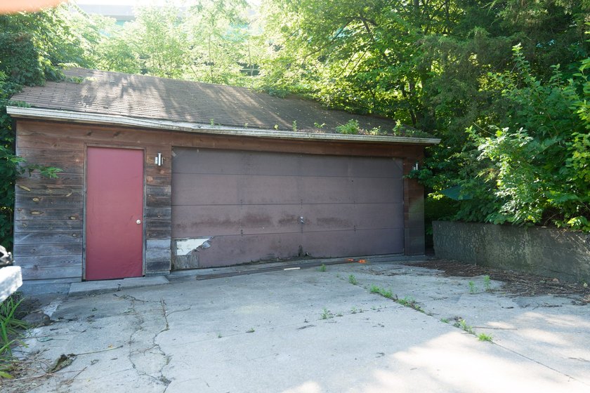 Welcome to your own retreat! Nestled on 1.25 wooded acres in - photo 19