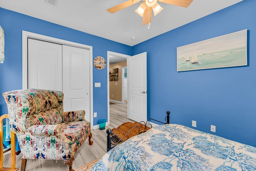 Well-maintained townhome in the desirable area, of The Pines @ - photo 25