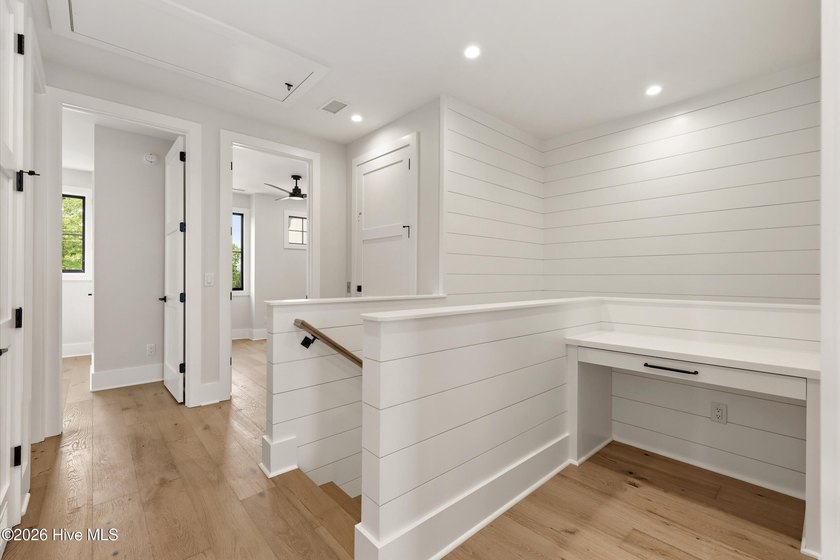 Luxury, location, and low-maintenance living come together - photo 25