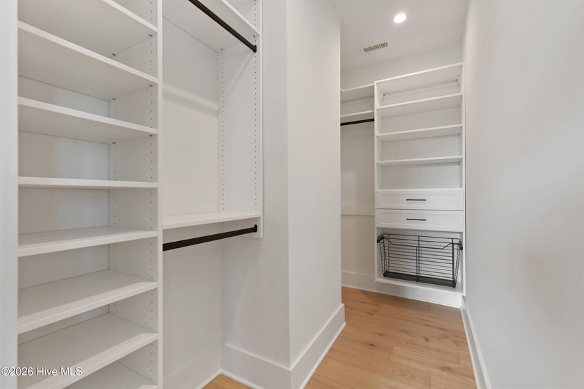 Luxury, location, and low-maintenance living come together - photo 31