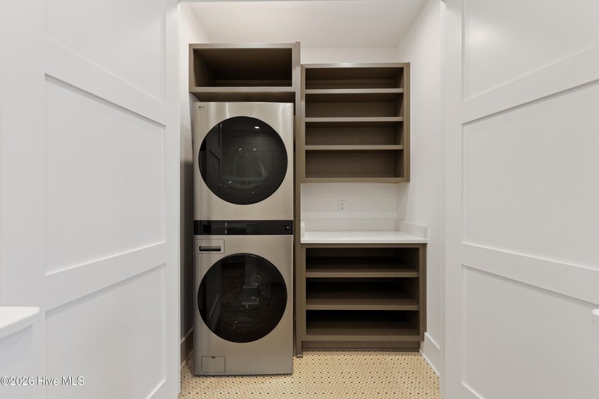 Luxury, location, and low-maintenance living come together - photo 43