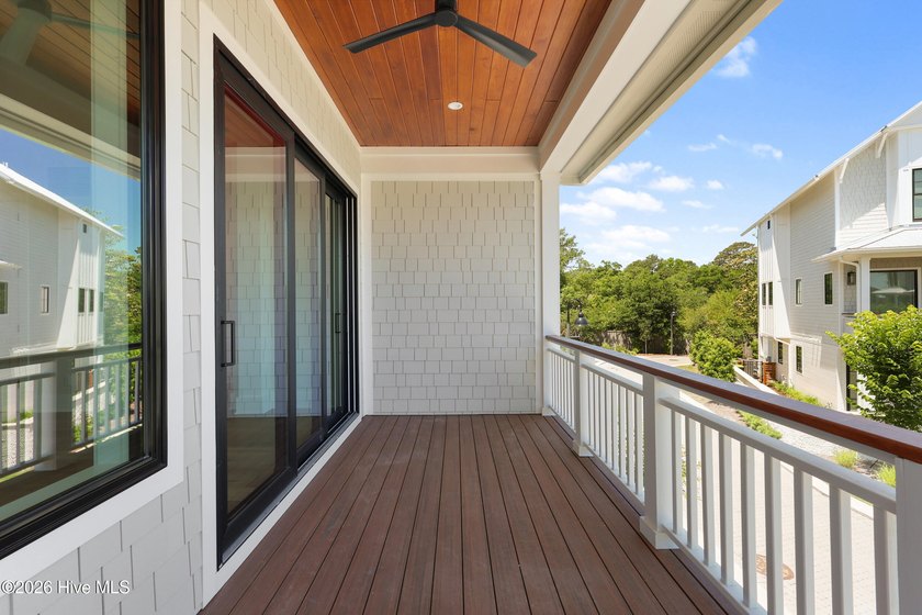 Luxury, location, and low-maintenance living come together - photo 45