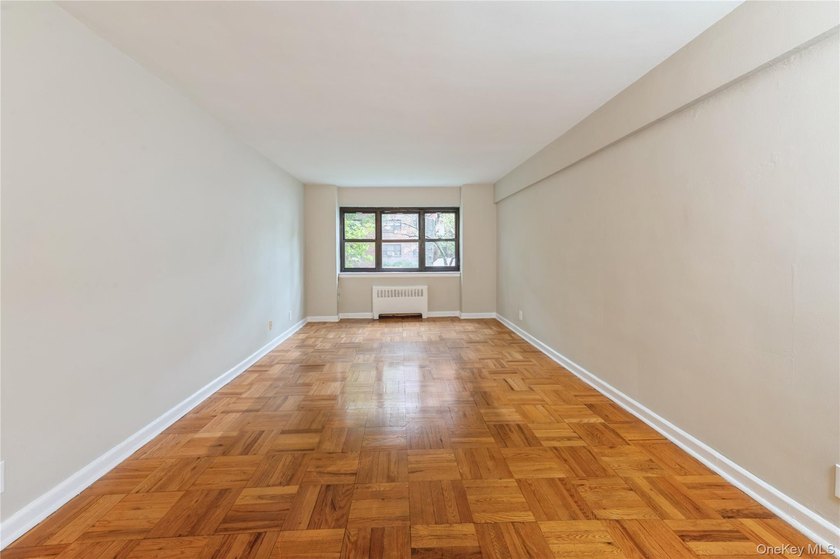 **Beautiful Two-Bedroom Co-Op in New Rochelle Near Iona - photo 5