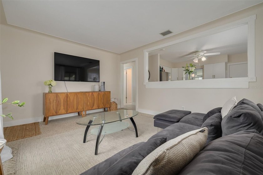 Attention First-Time Homebuyers &amp; Starter Home Shoppers! Welcome - photo 4