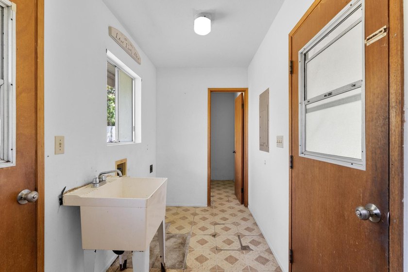 Opportunity meets flexibility in this unique HPP property - photo 10