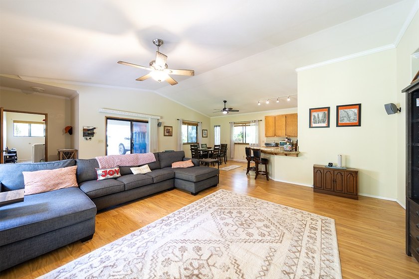Discover the perfect blend of comfort and tropical abundance in - photo 3