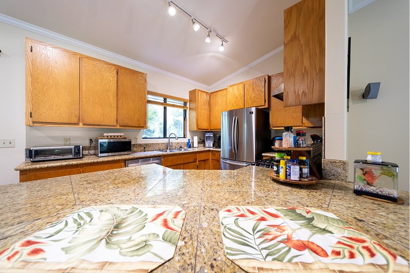 Discover the perfect blend of comfort and tropical abundance in - photo 7