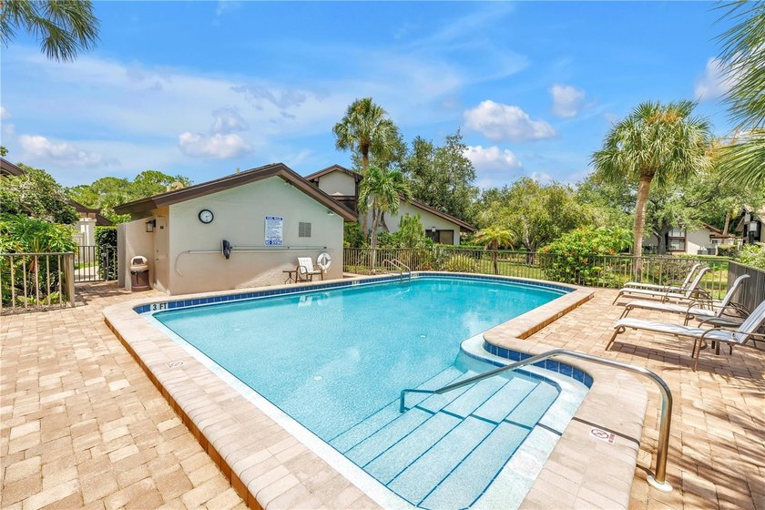 Enjoy carefree Florida living in this turnkey-furnished - photo 7