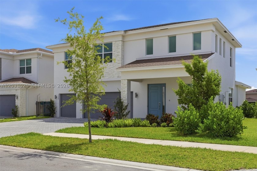 BRAND NEW - NEVER LIVED IN! MOVE-IN READY! Exceptional - photo 2