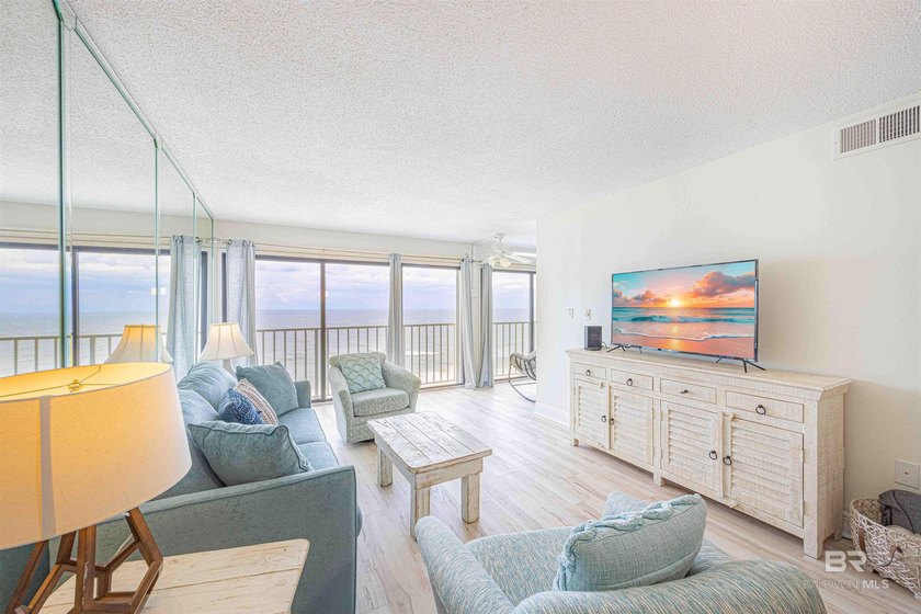 PRICED READY TO SELL!! Welcome to this beautifully updated 2 bed - photo 13