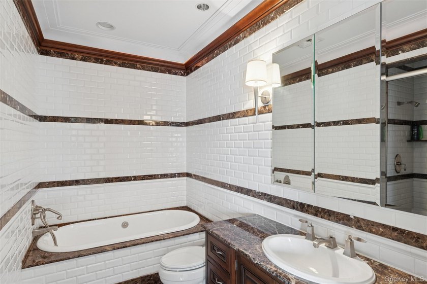 Welcome to this magnificent custom designed Estate! This - photo 15