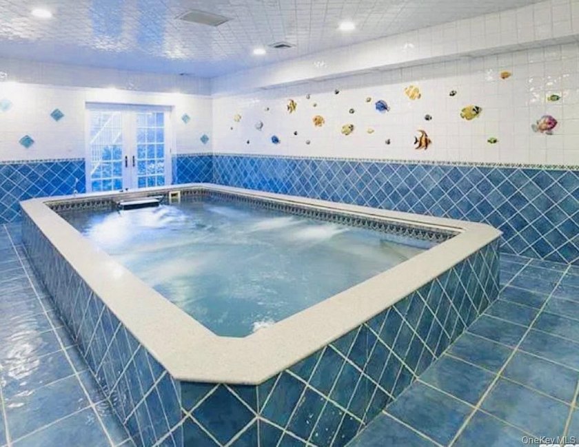 Welcome to this magnificent custom designed Estate! This - photo 18