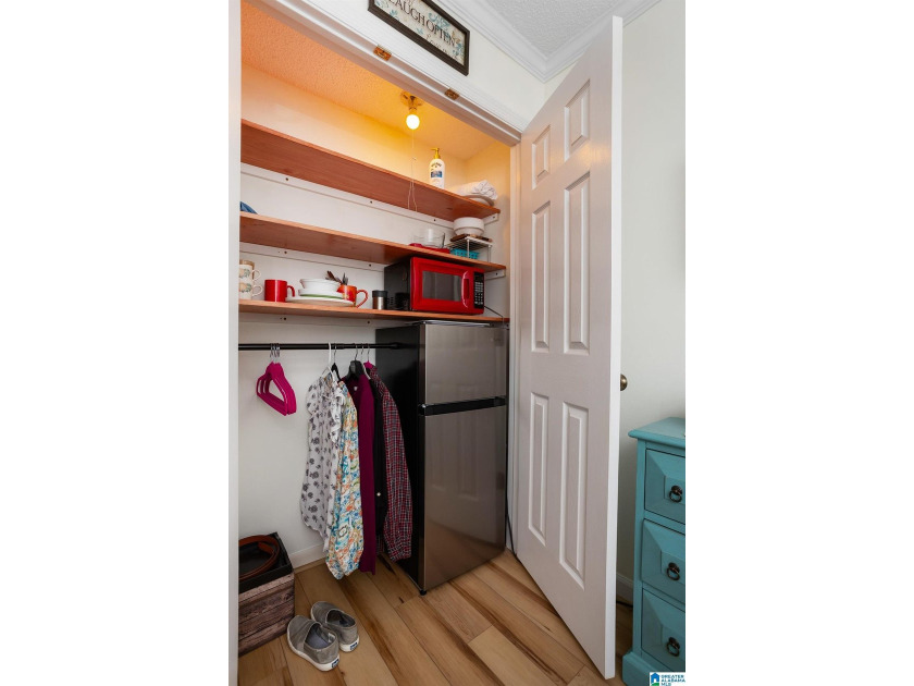 Beautiful 2 bedroom, 2 bath condo with a BONUS ROOM located on - photo 19