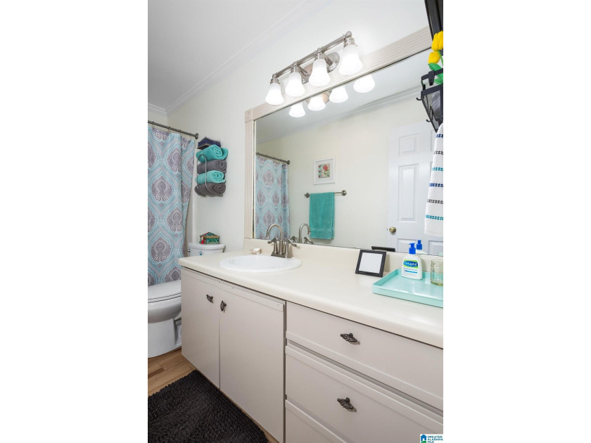 Beautiful 2 bedroom, 2 bath condo with a BONUS ROOM located on - photo 21