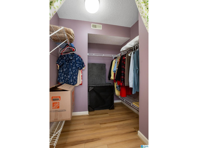 Beautiful 2 bedroom, 2 bath condo with a BONUS ROOM located on - photo 28