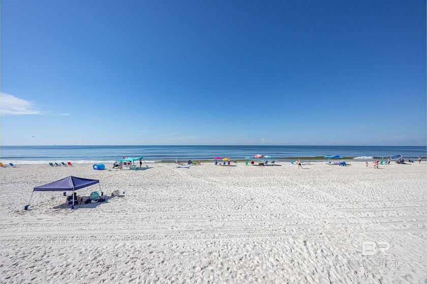 PRICED READY TO SELL!! Welcome to this beautifully updated 2 bed - photo 39