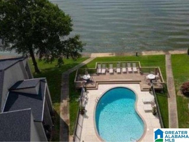 Beautiful 2 bedroom, 2 bath condo with a BONUS ROOM located on - photo 39
