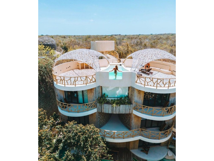 KAN CHARUN VILLA is a luxurious property offering an - photo 22