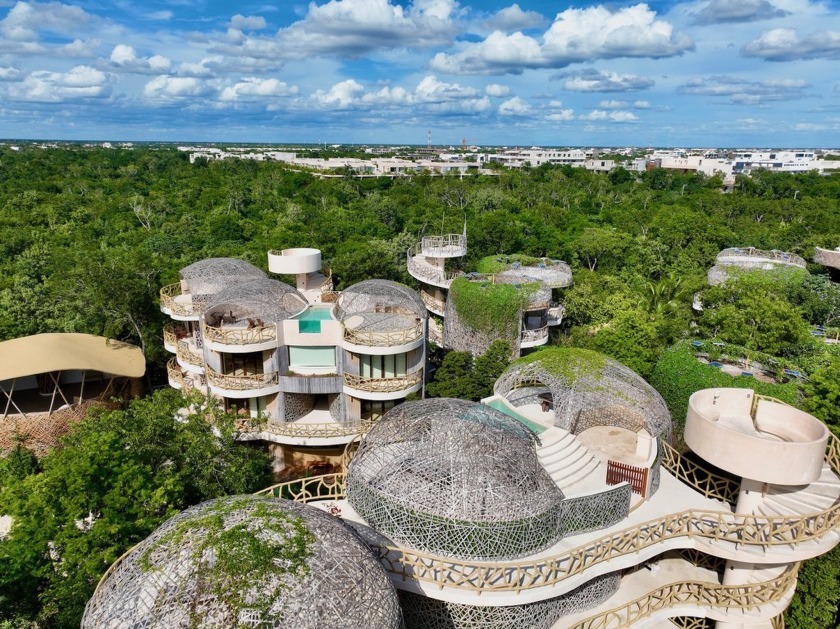 KAN CHARUN VILLA is a luxurious property offering an - photo 23