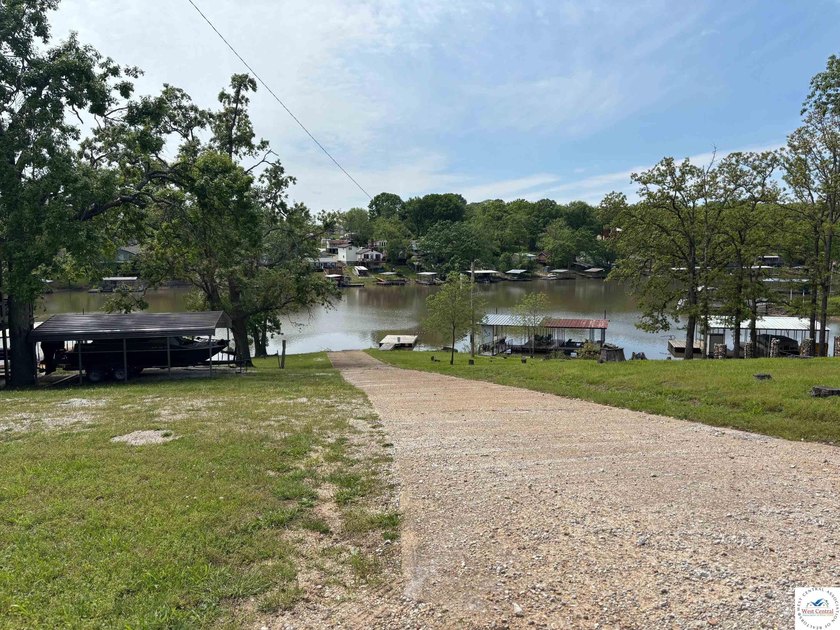 Fully Furnished 2nd Tier Lake Cabin Discover the perfect blend - photo 41