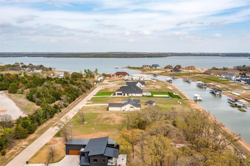 Don't miss out on this LAKEFRONT property in the sought after - photo 5