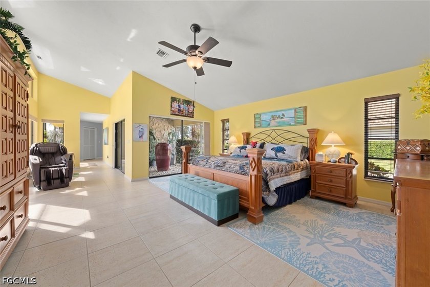 Pride of ownership throughout. This 3 bedroom, 3.5 bath, plus - photo 6