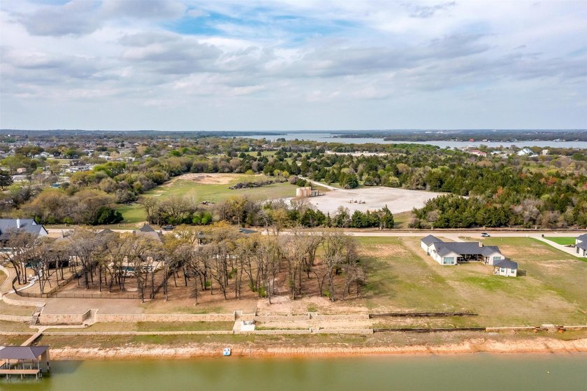 Don't miss out on this LAKEFRONT property in the sought after - photo 7