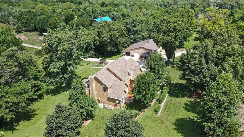 Experience the perfect blend of country living and modern - photo 2