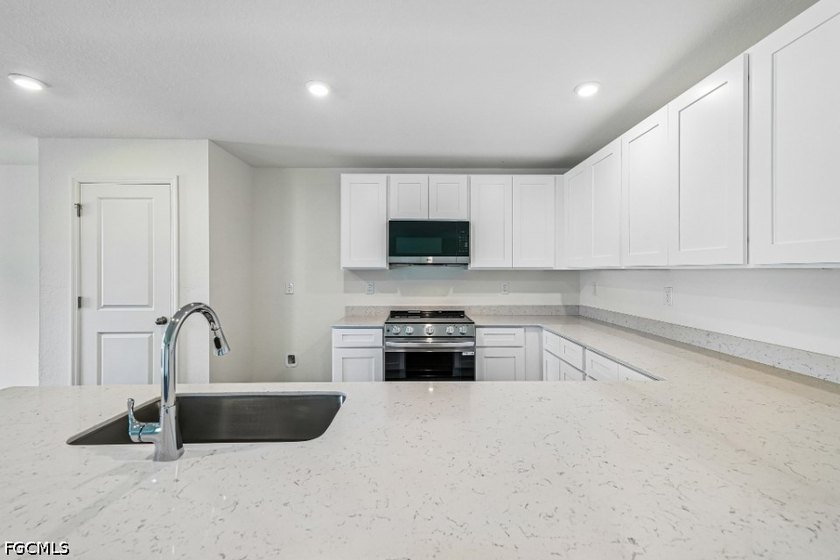 Discover modern living with the Biscayne Plan a charming - photo 8