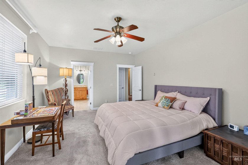 A home designed for adventure, comfort, and entertaining - photo 21