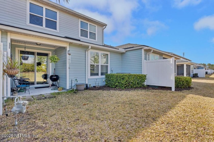 LIVE THE BEACON LAKE LIFESTYLE... FOR LESS! Welcome to one of - photo 31