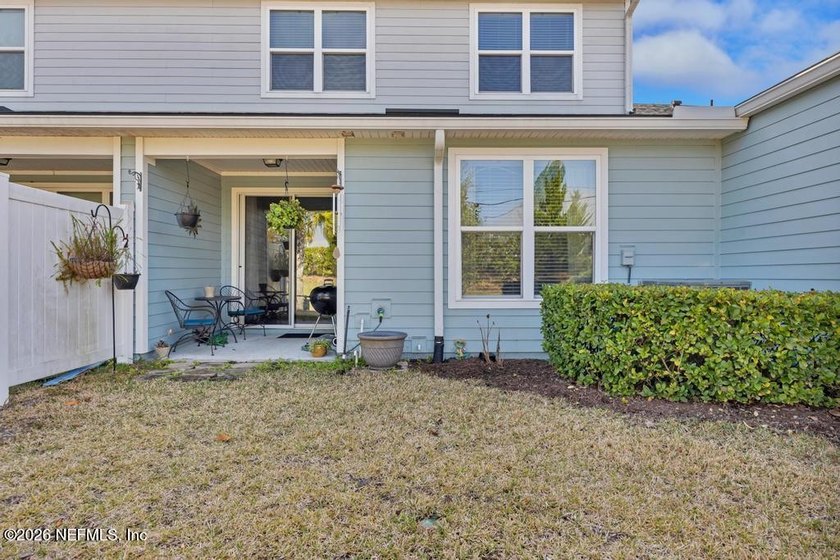 LIVE THE BEACON LAKE LIFESTYLE... FOR LESS! Welcome to one of - photo 32