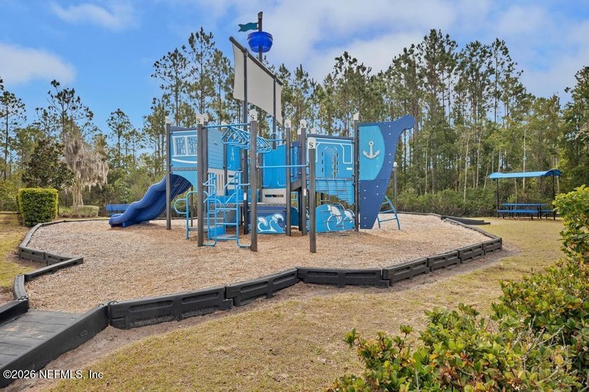 LIVE THE BEACON LAKE LIFESTYLE... FOR LESS! Welcome to one of - photo 33
