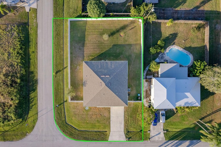 CBS Built in 2021 - 4-bedroom, 2-bath, 2-car garage FENCED YARD - photo 45