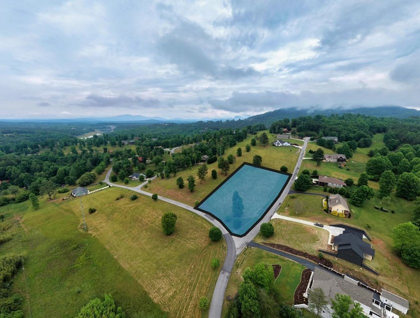 Gentle open lot in gated Mountain neighborhood of Riverside on - photo 2