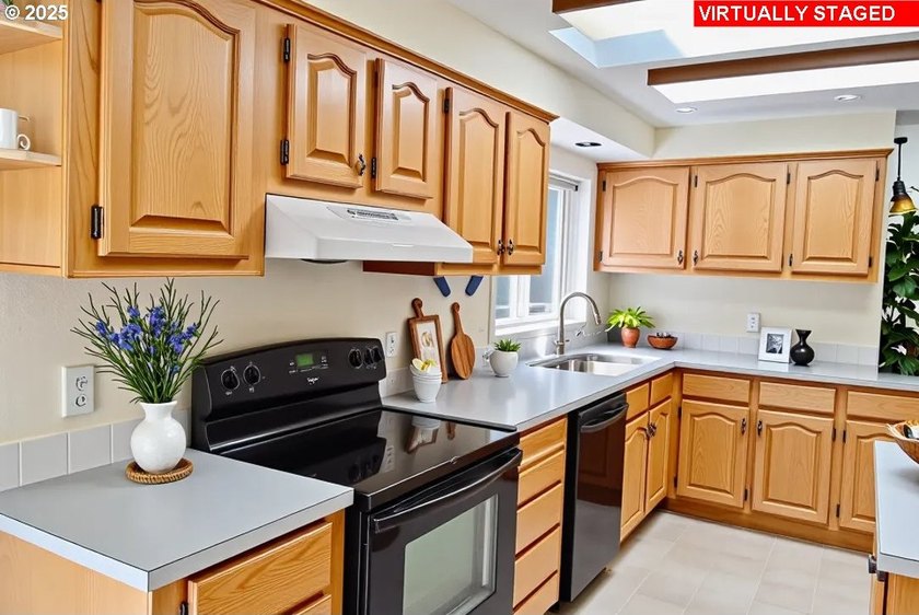 Private Country Retreat in Port Orford! Welcome to 42065 Vista - photo 14