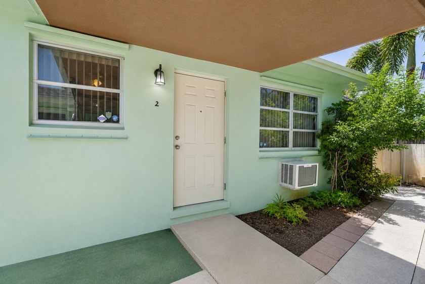 Rare triplex offering in the heart of SoSo, one of West Palm - photo 22