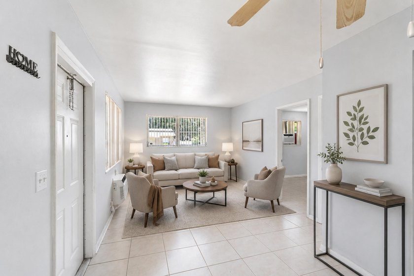 Rare triplex offering in the heart of SoSo, one of West Palm - photo 35