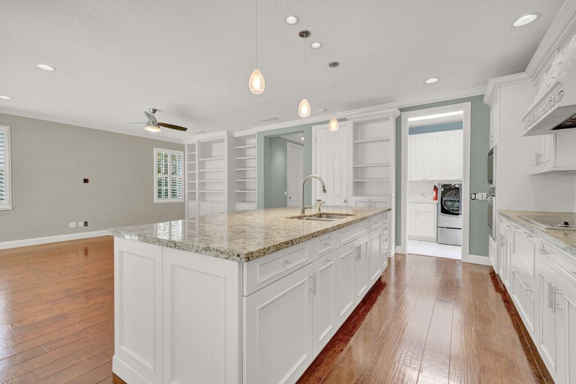 Beautifully maintained 5BR/4BA/2CAR Garage CBS POOL home in the - photo 9