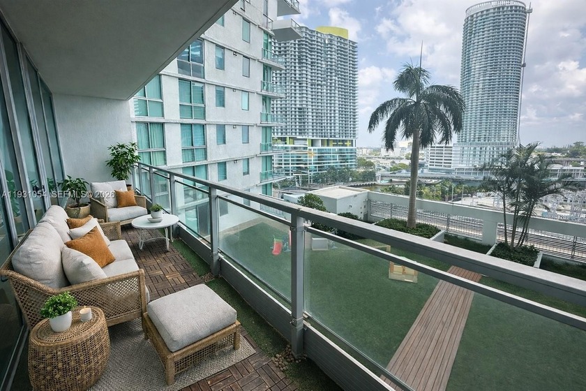 Stunning 1-bedroom residence at Mint Condominiums offering - photo 4
