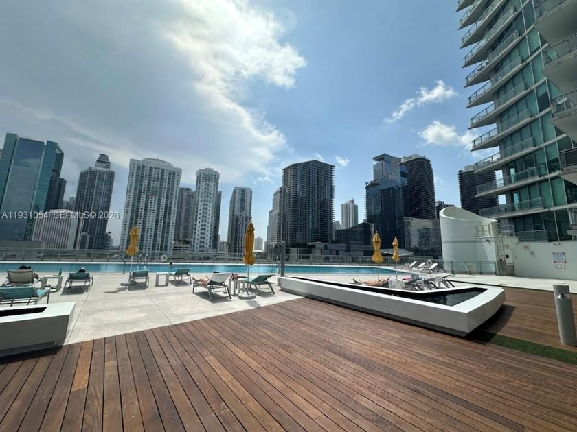 Stunning 1-bedroom residence at Mint Condominiums offering - photo 8