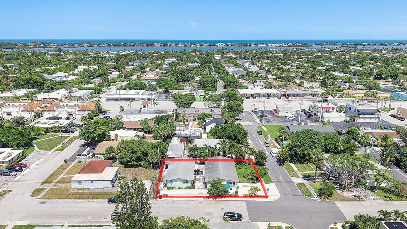 Rare triplex offering in the heart of SoSo, one of West Palm - photo 49