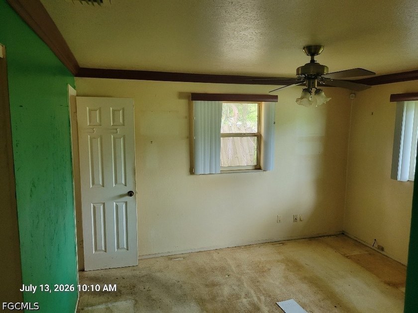 OPPORTUNITY KNOCKS on this 3BR/2BA home in South Fort Myers! - photo 4