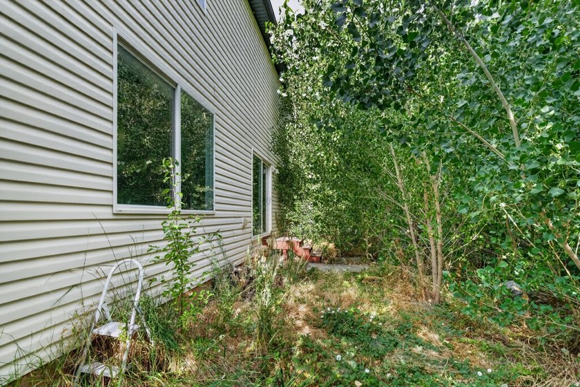 Welcome to this beautifully kept two-story home in one of - photo 23