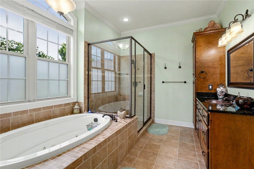 Experience ultimate golf course luxury in Tully Point at - photo 25