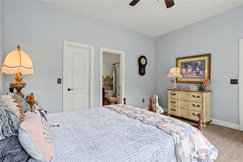 Experience ultimate golf course luxury in Tully Point at - photo 28