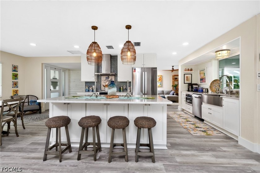 LIVE THE ULTIMATE PUNTA GORDA ISLES WATERFRONT LIFESTYLE! - photo 9