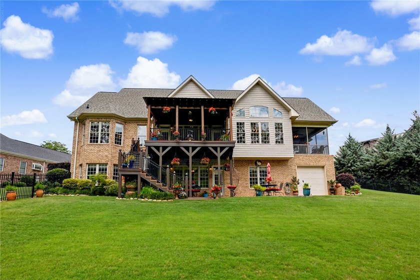 Experience ultimate golf course luxury in Tully Point at - photo 44